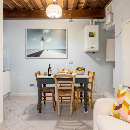 Piazza Dei Cavalieri Confortable Apartment Pisa Exteriör bild